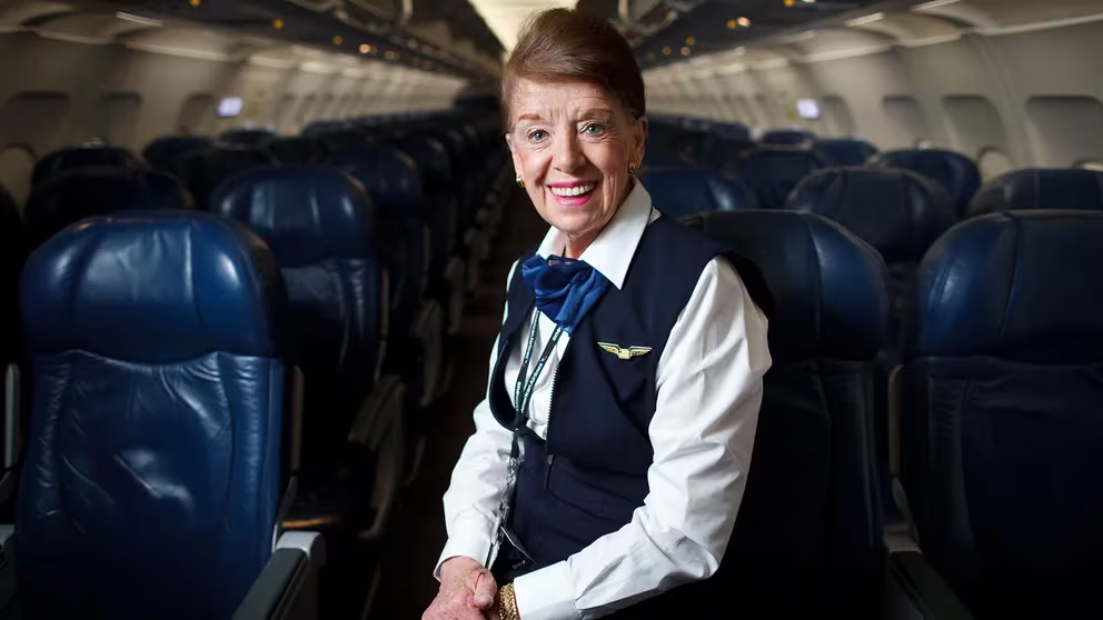 La legendaria auxiliar de vuelo no pudo ganar la batalla contra el cáncer de mama. Su carrera abarcó casi siete décadas y batió un Récord Guinness