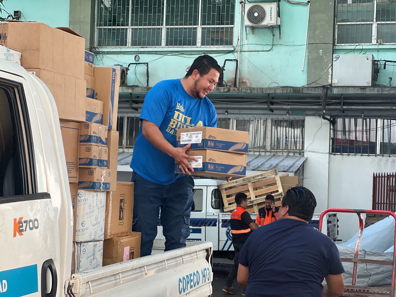 En una inversión inicial de 25 millones de lempiras: Hospital  Escuela recibe medicamentos para el próximo trimestre de la SESAL