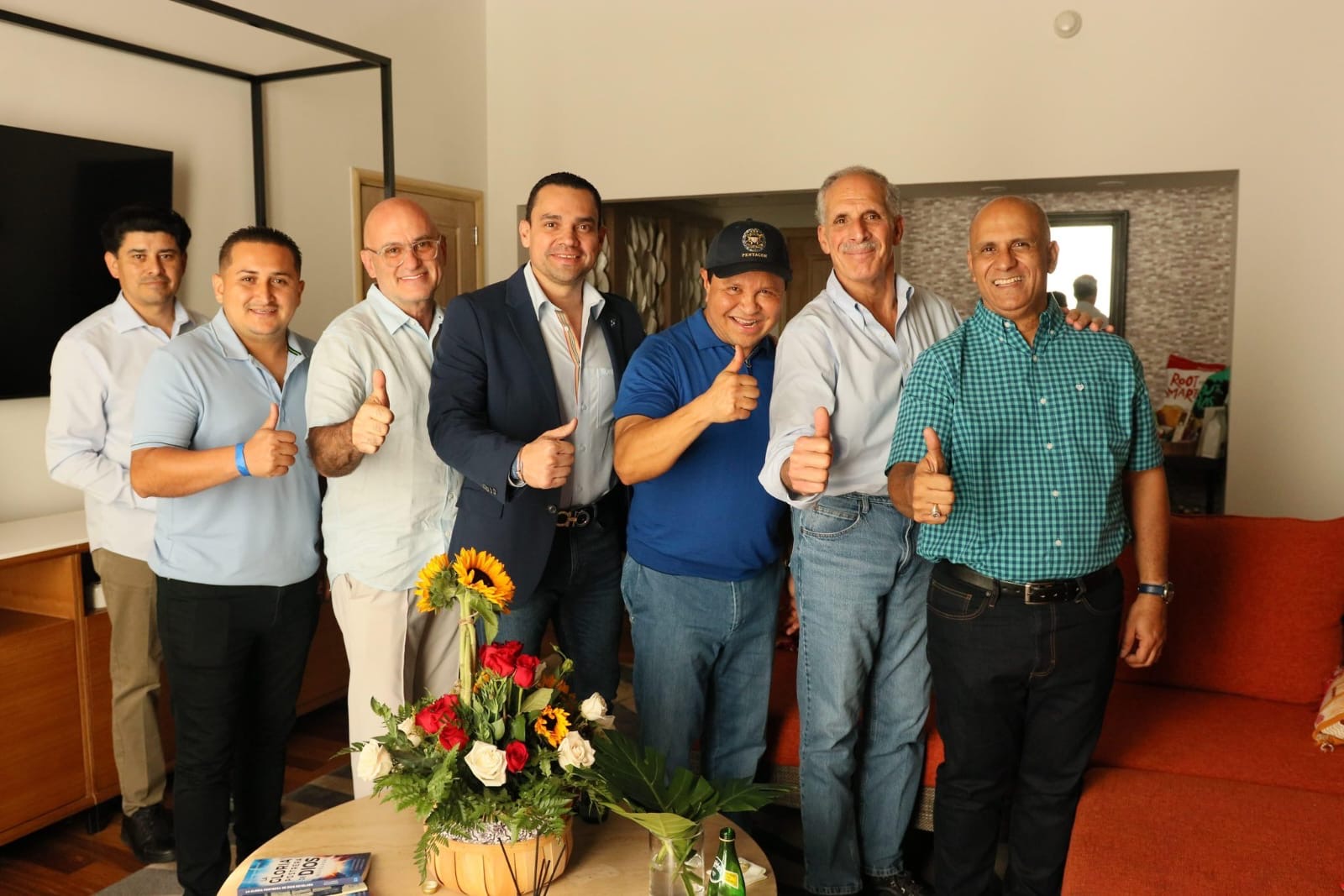 Nasry “Tito” Asfura se reúne con el apóstol Guillermo Maldonado para dialogar sobre democracia, paz y respeto