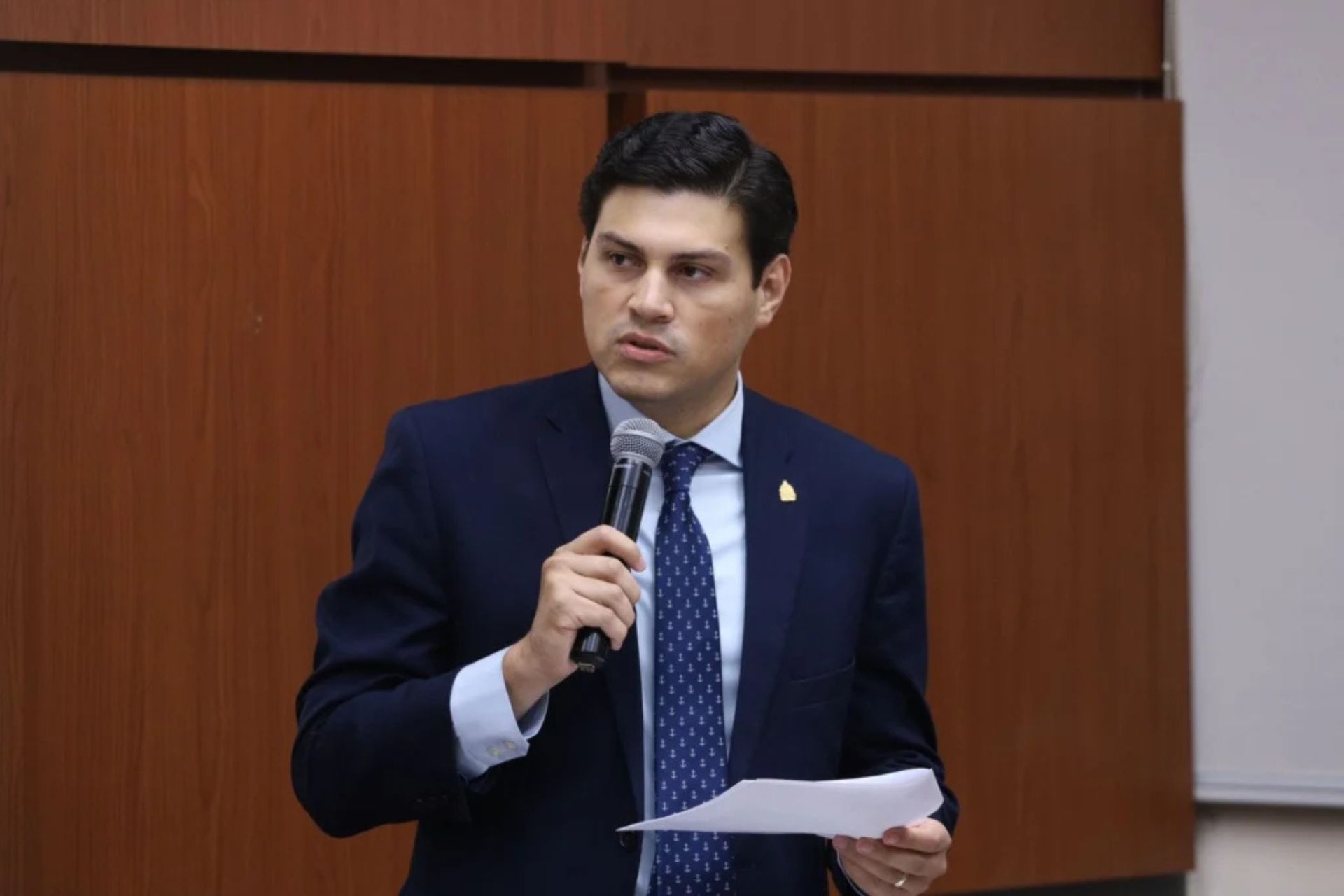 Consejero del CNE denuncia conspiración para violentar soberanía popular en Honduras