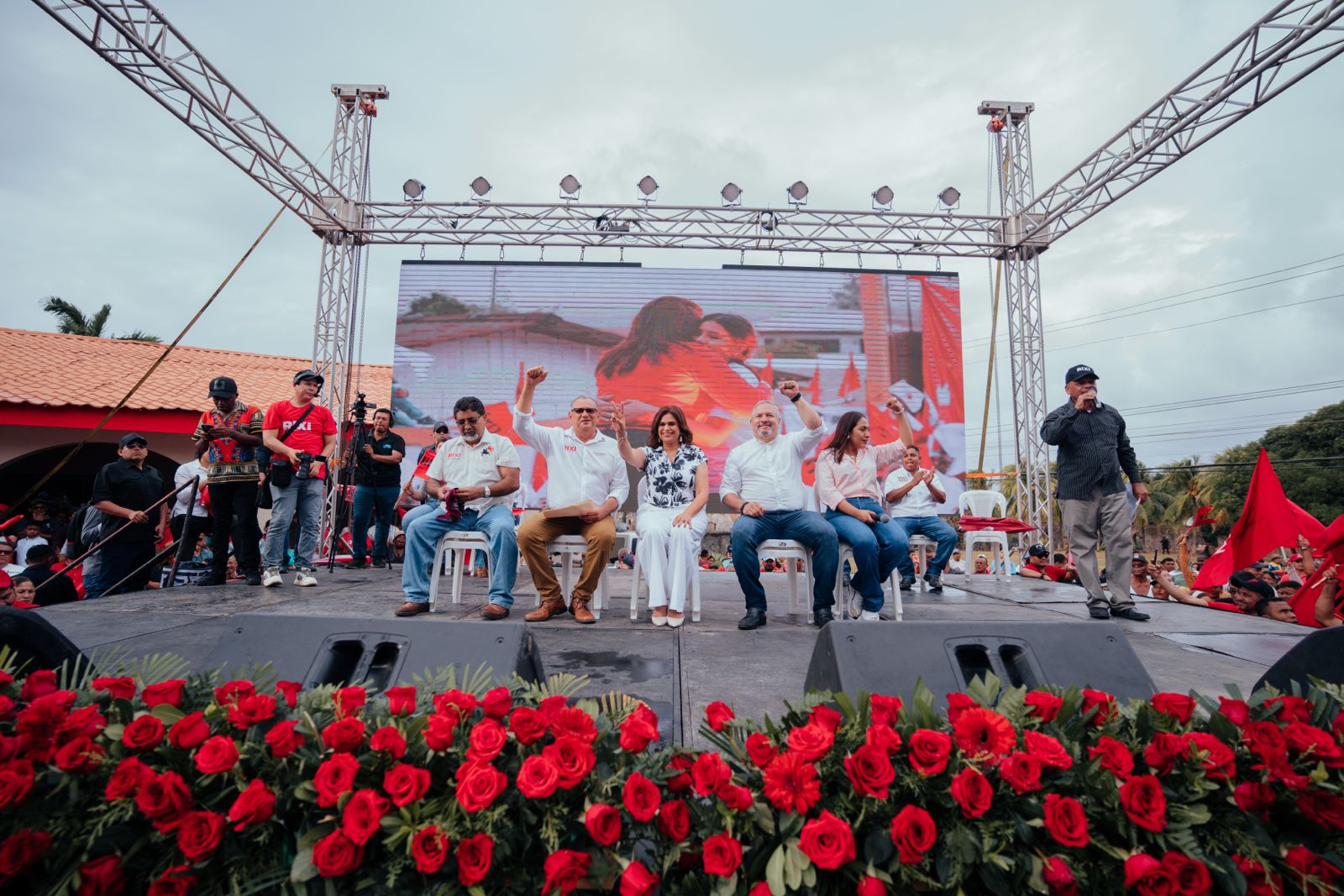 La gran movilización de la victoria de Rixi Moncada continúa en Trujillo