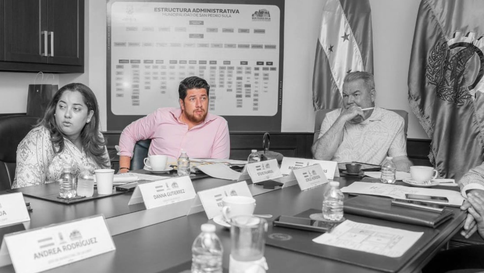 ¿Cuáles son los casos de corrupción que afronta el yerno prófugo del alcalde sampedrano?