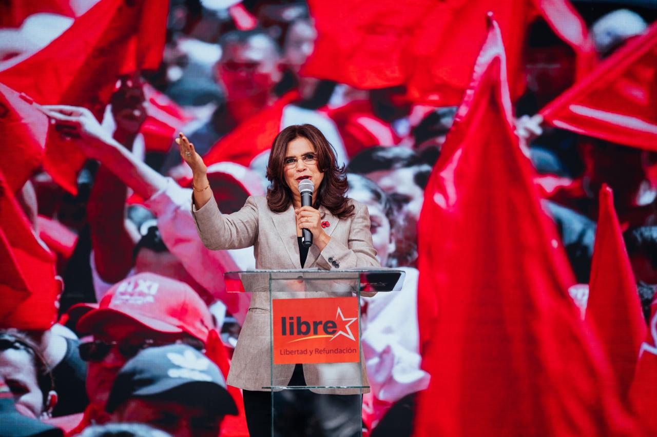 Rixi Moncada, la elegida de Libre, promete «democratizar la economía» y continuar el proyecto de Refundación