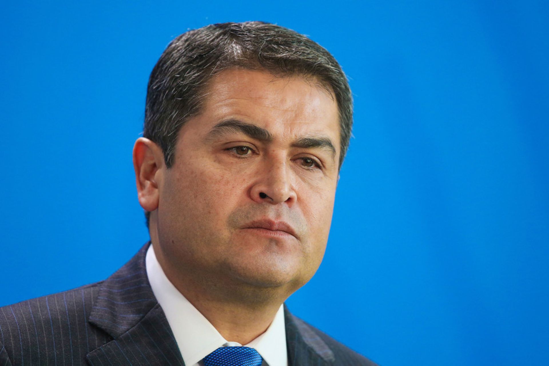 La ‘huella del dinero’ del indulto de Trump a Juan Orlando Hernández