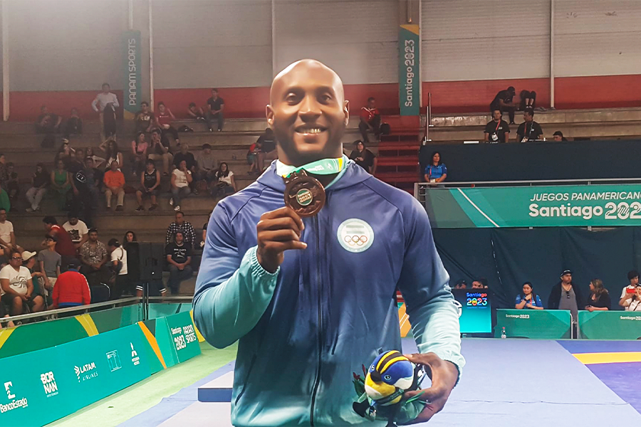Kevin Mejía baña de oro a Honduras en los Juegos Centroamericanos y del Caribe